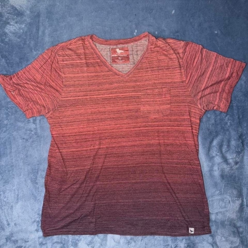 Modern Amusement Red striped V-neck t-shirt men Size XL